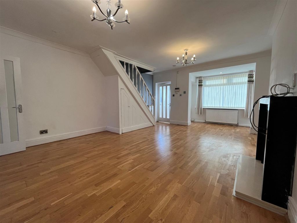 Property photo 3 of 14 17.Jpg