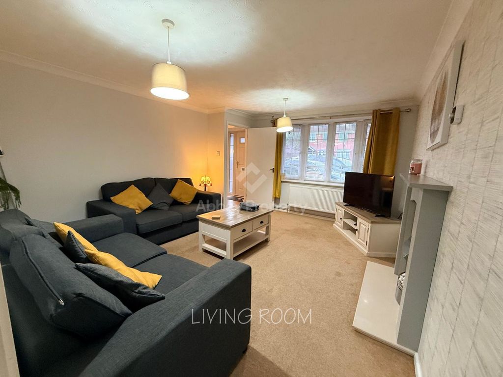 Property photo 3 of 13