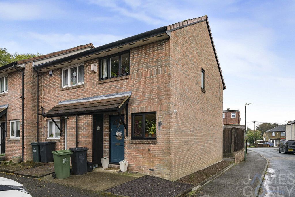 Property photo 1 of 18