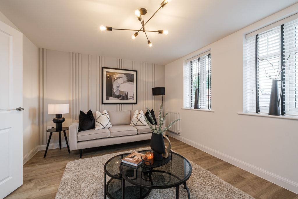 Property photo 3 of 8 Greenwood Lounge
