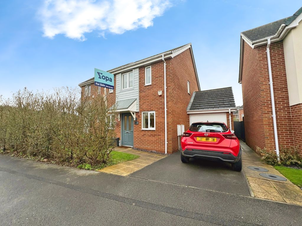 Property photo 1 of 19 Front