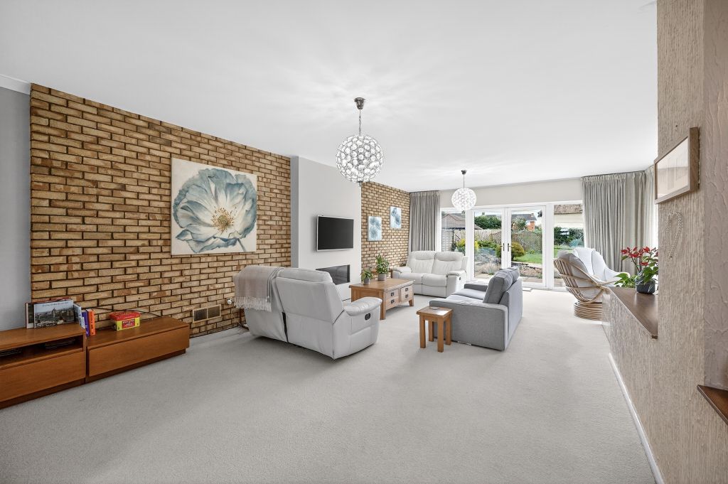 Property photo 3 of 20