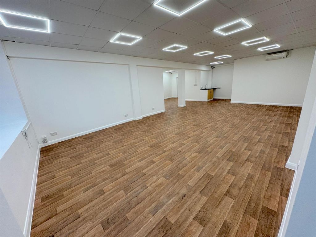 Property photo 3 of 8 Whatsapp Image 2025-12-16 At 1.29.58 Pm.Jpeg