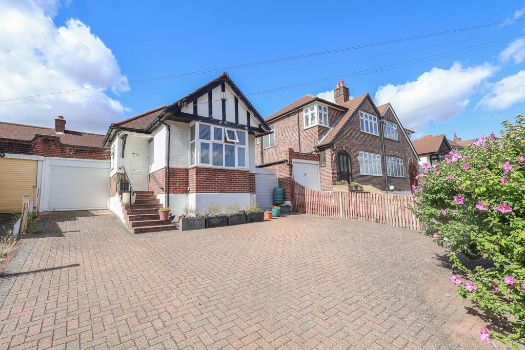 Property photo 1 of 17