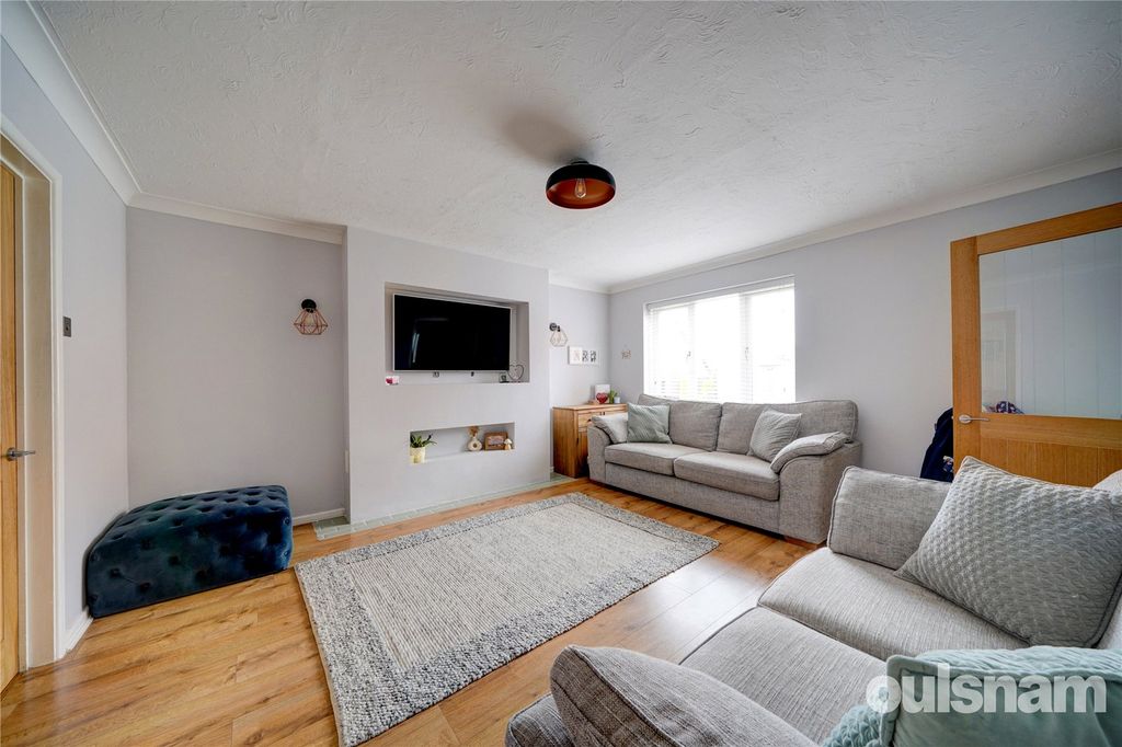 Property photo 3 of 19 Picture No. 25