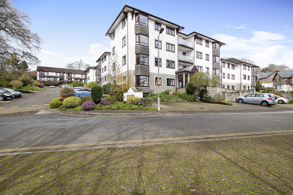 Property photo 1 of 12 General View