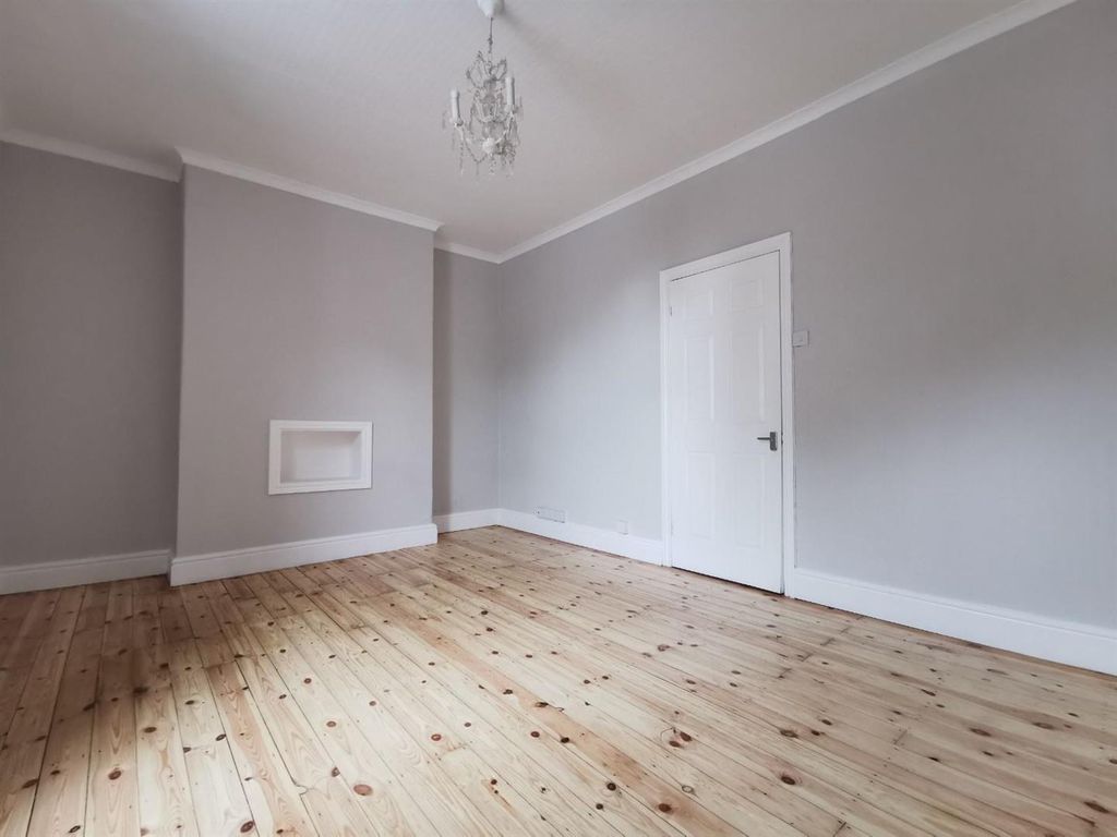 Property photo 3 of 14 Dining Room.Jpeg