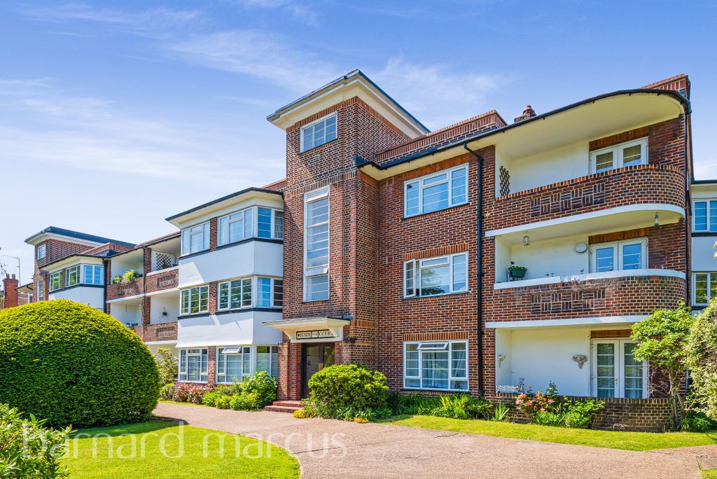 Property photo 1 of 8 Exterior