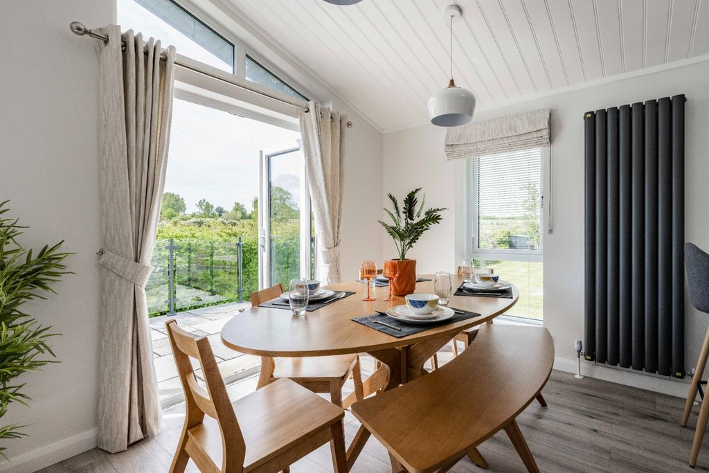 Property photo 3 of 8 4317902