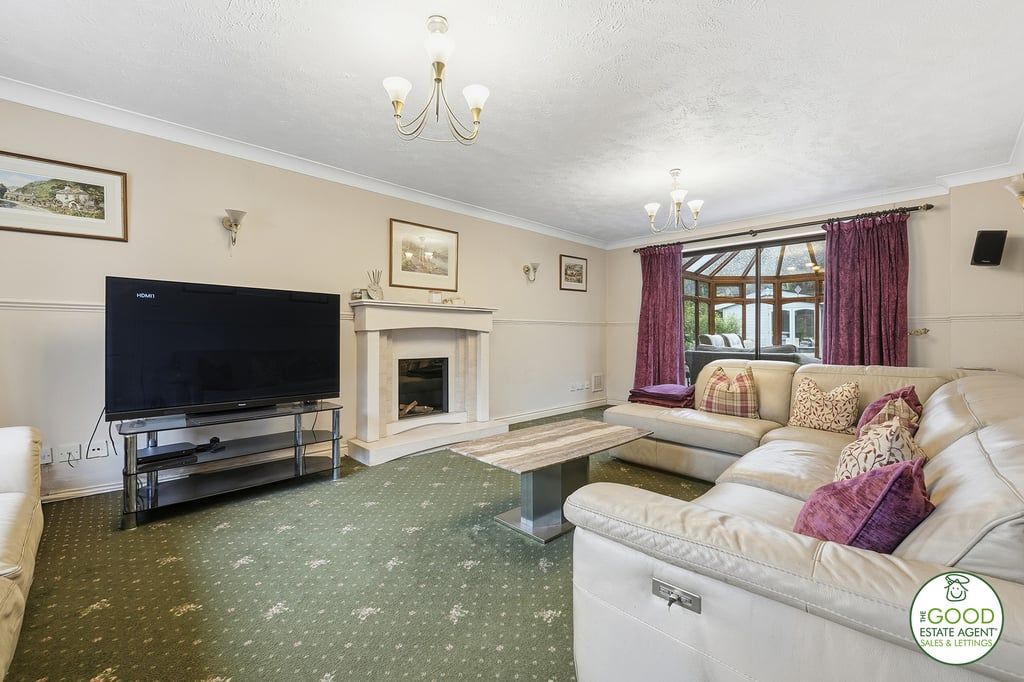 Property photo 2 of 39