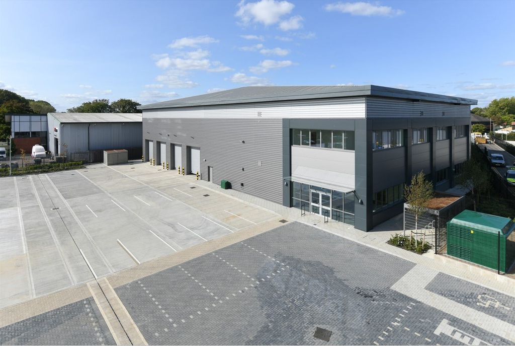 Property photo 2 of 7 Poyle Point 2.Jpg