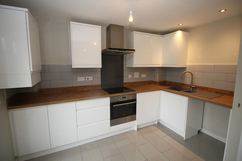 Property photo 2 of 15 Kitchen