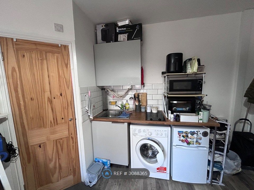 Property photo 3 of 3