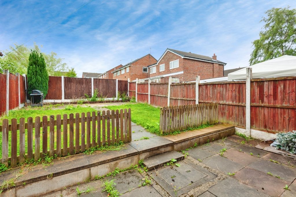 Property photo 3 of 17 Photo
