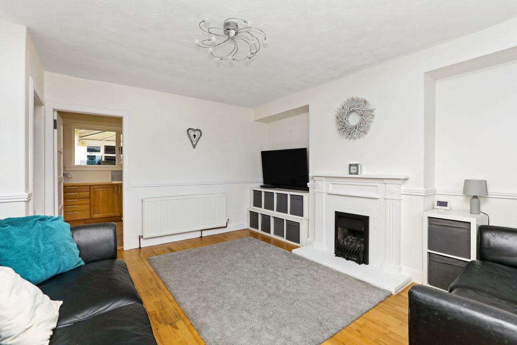 Property photo 3 of 18 Property Image 3