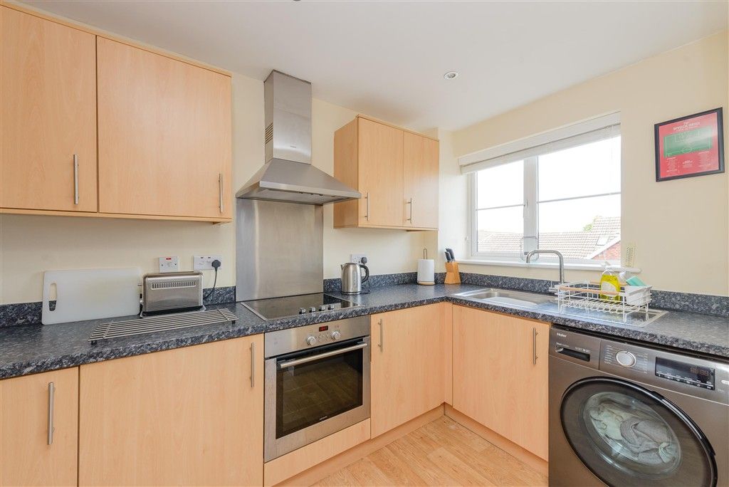 Property photo 1 of 11 Kitchen