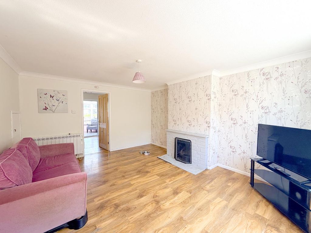 Property photo 3 of 19 Image00004.Jpg