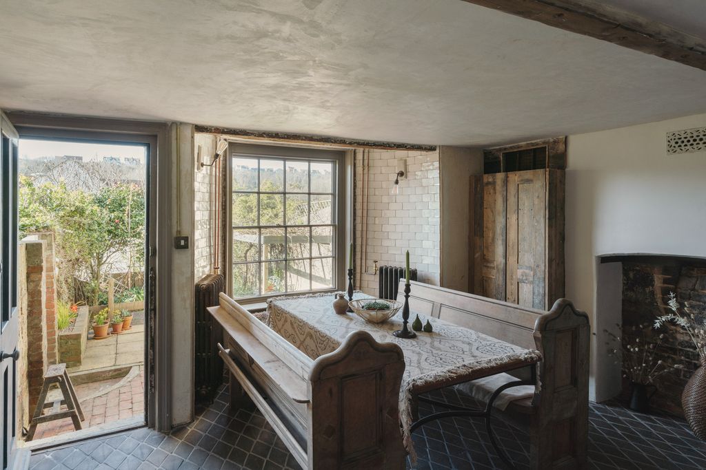 Property photo 3 of 35 274690 - 28-Tackleway-Bentinck-House-017.Jpg
