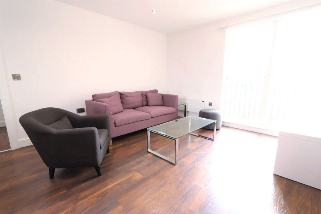 Property photo 2 of 11 Picture No. 27