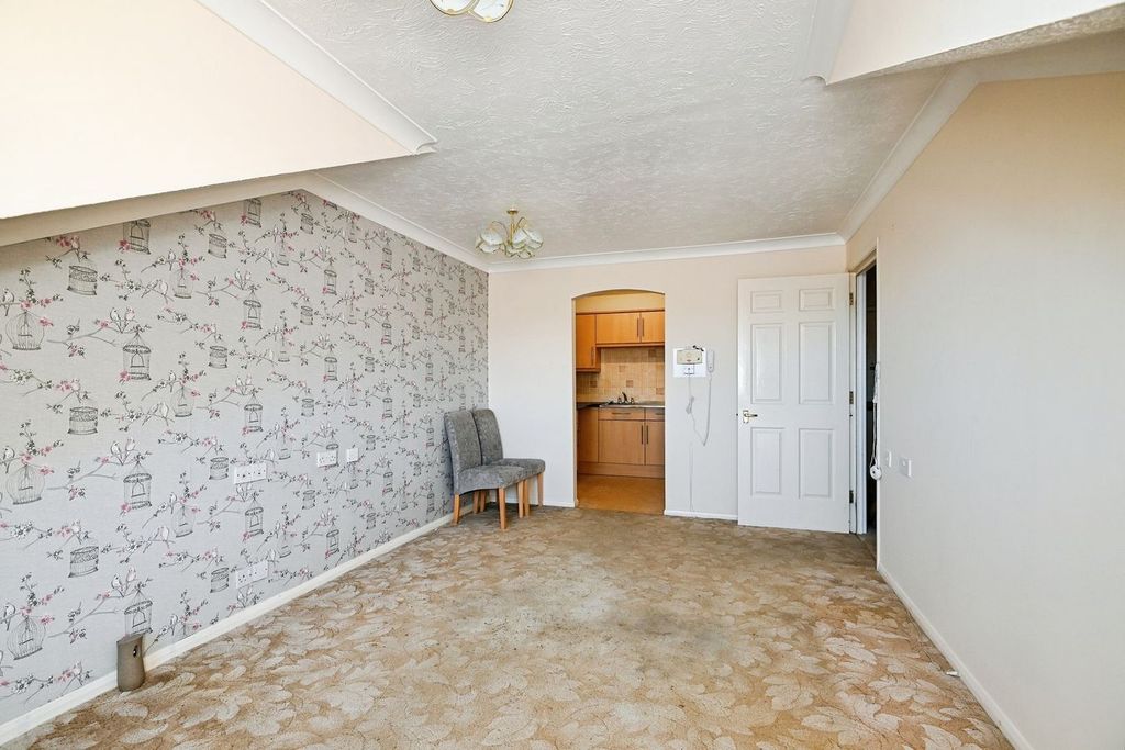 Property photo 3 of 9