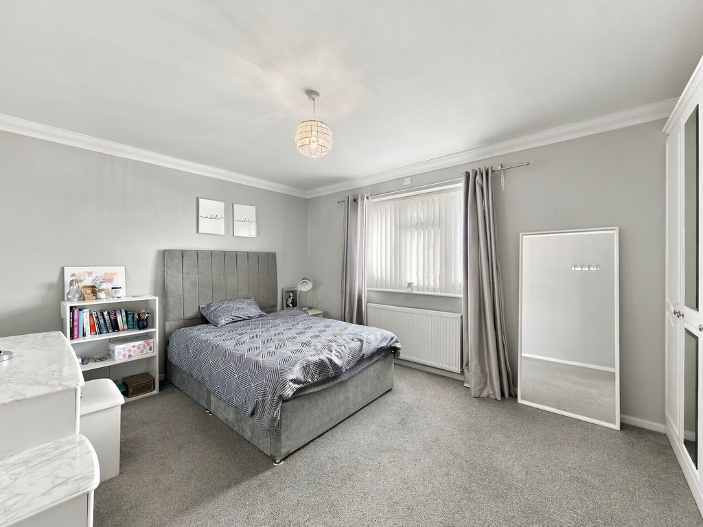 Property photo 3 of 30
