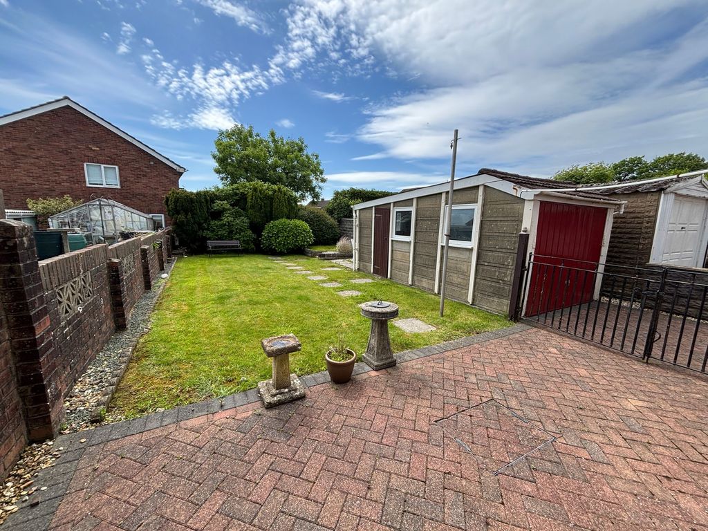 Property photo 2 of 16