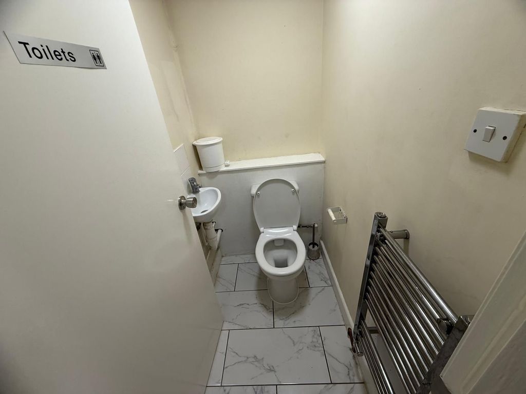 Property photo 2 of 29