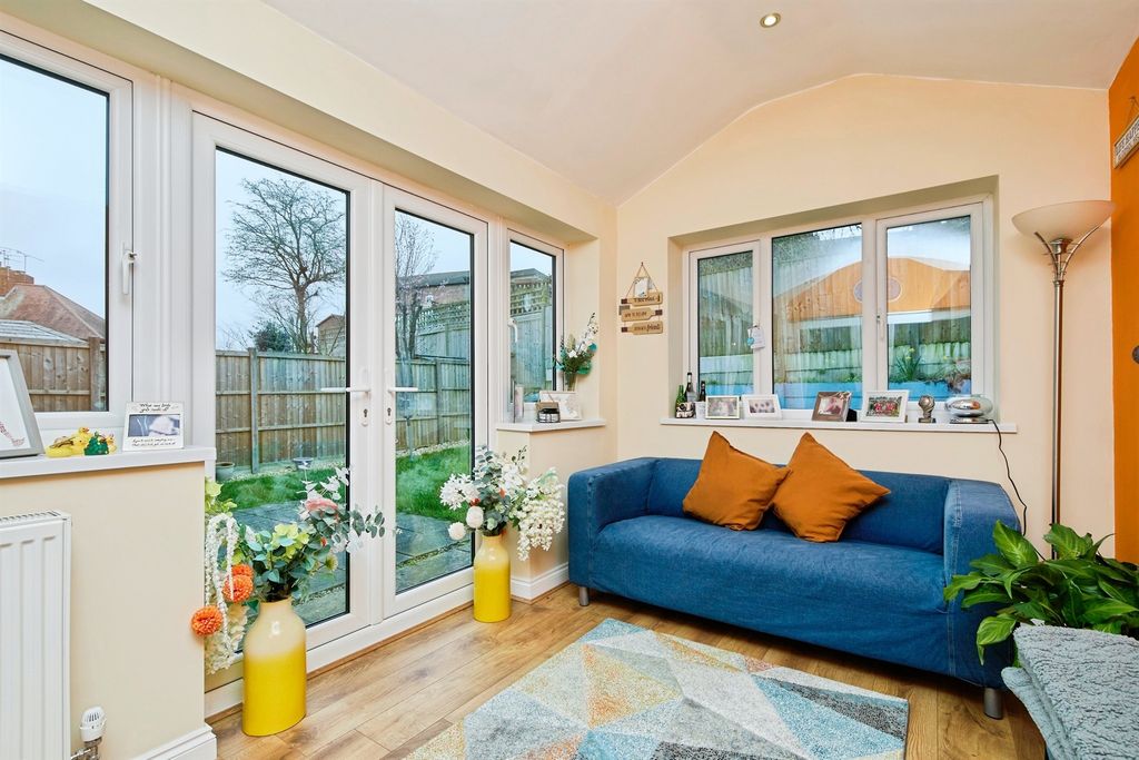 Property photo 3 of 23