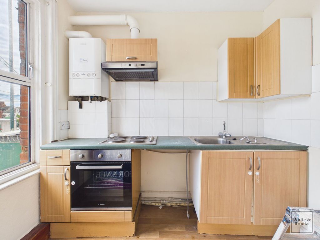 Property photo 3 of 6