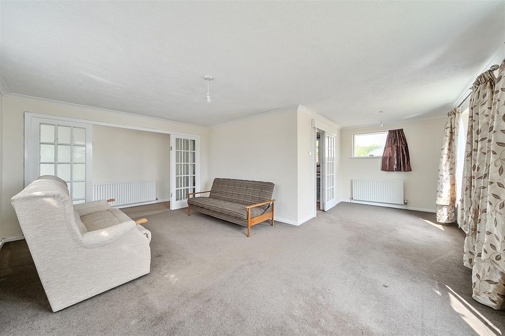 Property photo 3 of 25 Sitting Room