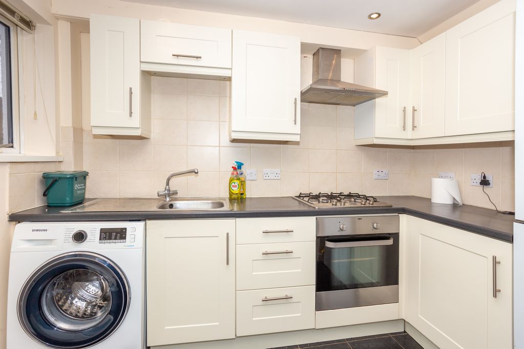 Property photo 3 of 24 Kitchen