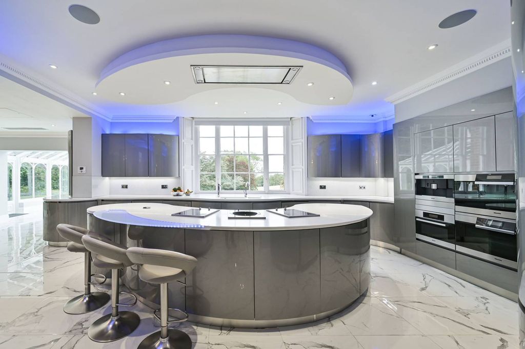 Additional image 19 of 9 bed detached house to rentHadley Green Road, Hadley Wood, Barnet EN5