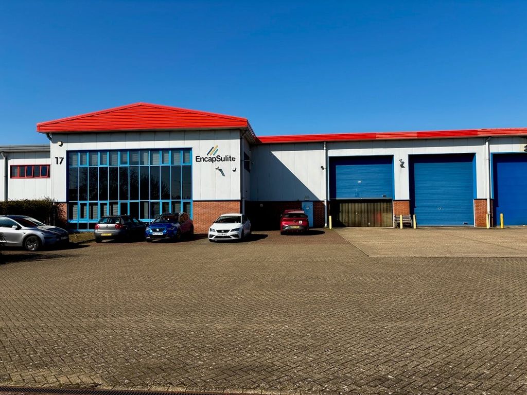 Property photo 1 of 2 21 Chartmoor Road, Leighton Buzzard.Jpeg