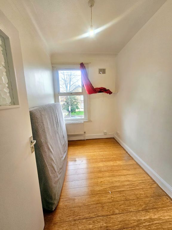 Property photo 3 of 4