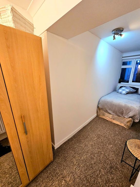 Property photo 1 of 3