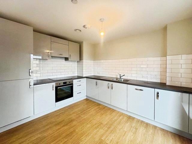 Property photo 2 of 8 Kitchen