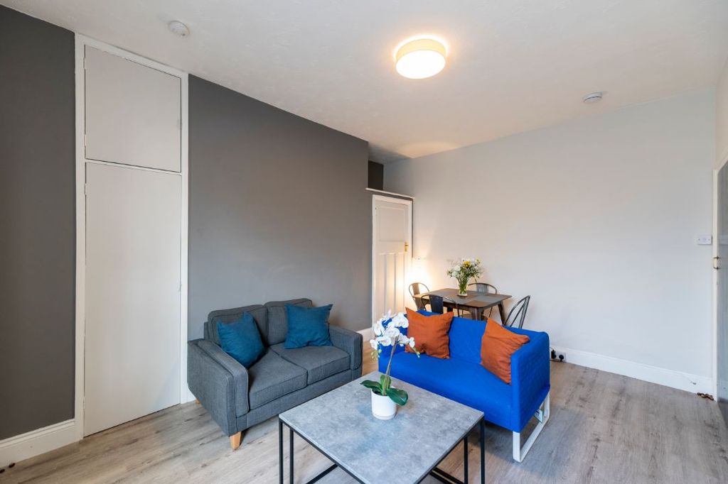 Property photo 1 of 10 19Sr - Living Area