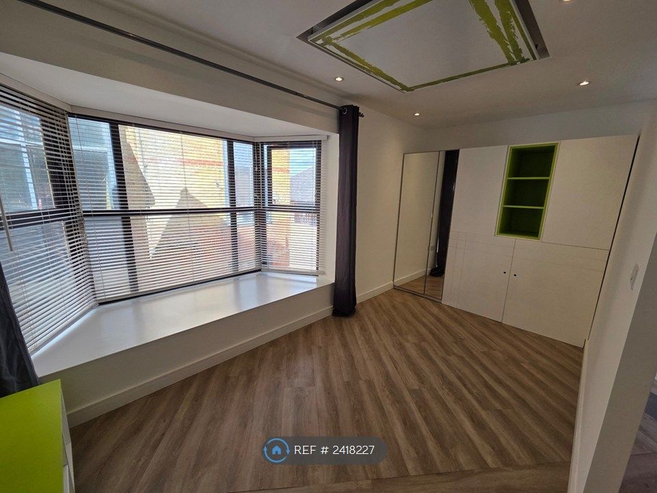 Property photo 3 of 4