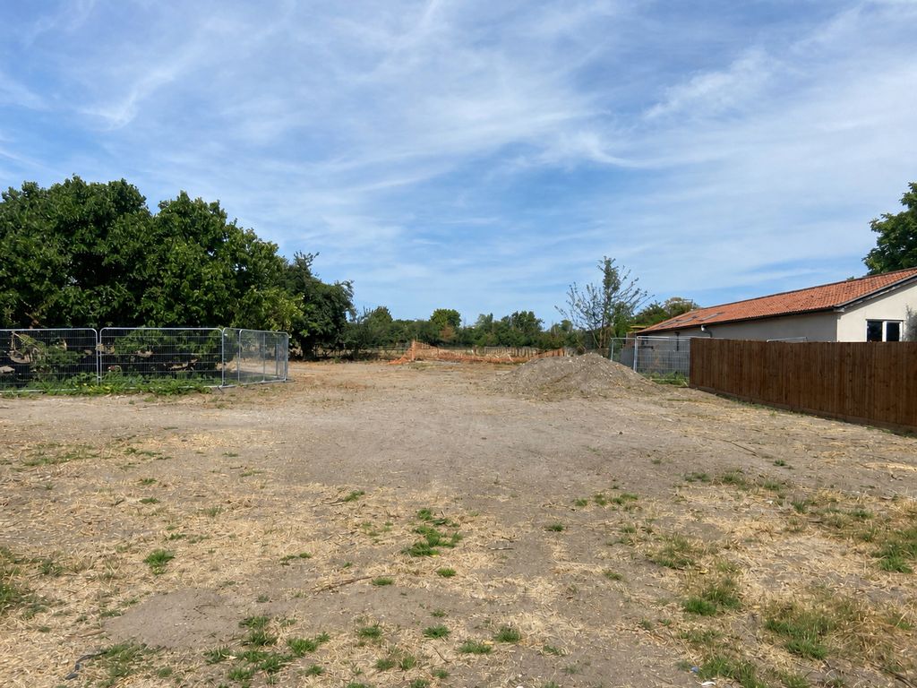 Property photo 2 of 4
