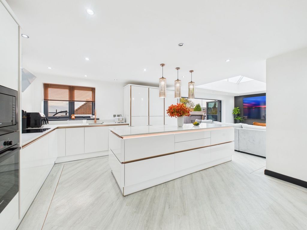 Property photo 1 of 12 Open Plan Living