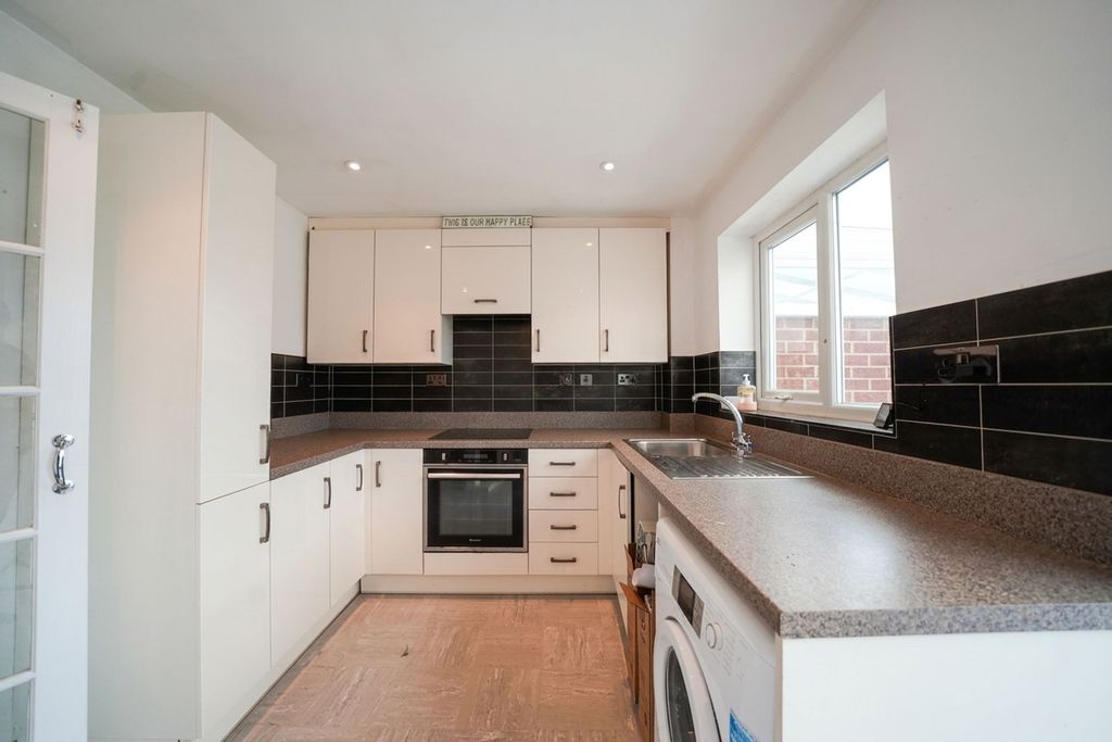 Property photo 2 of 16