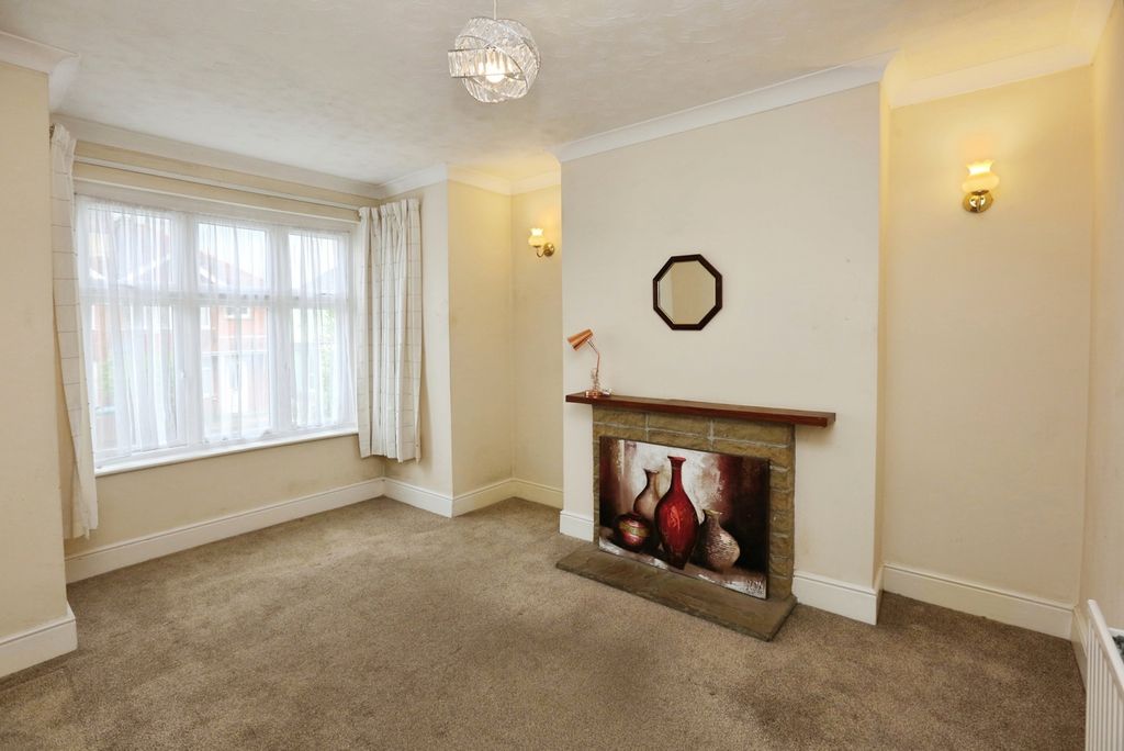 Property photo 2 of 17 Photo