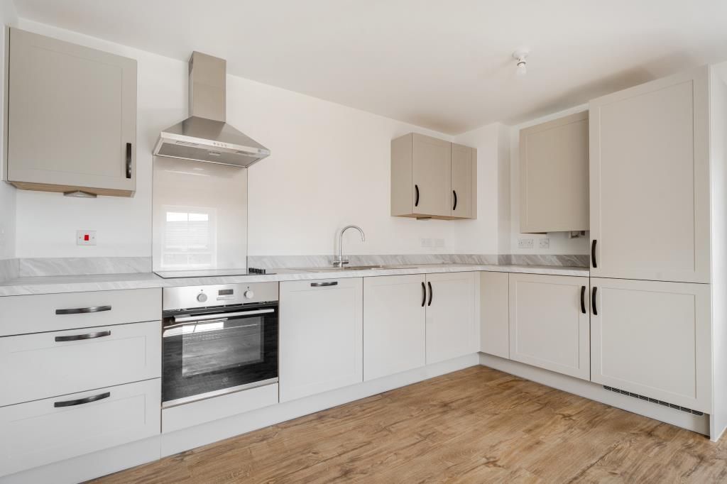 Property photo 2 of 11 Kitchen
