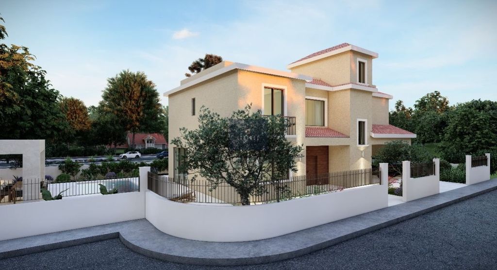 Property photo 2 of 27