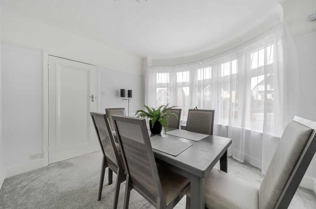 Property photo 3 of 19 1402131-1-6970B8d...