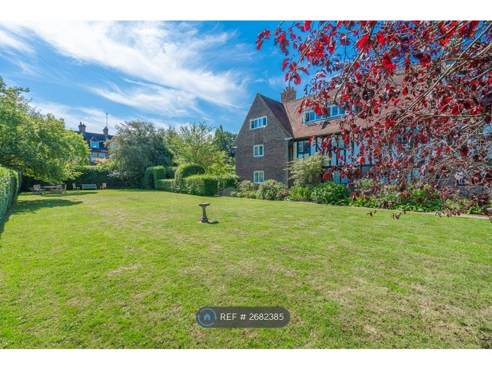 Property photo 1 of 13 Gardens 1