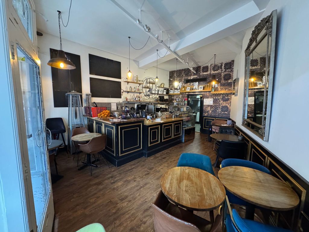 Property photo 3 of 9 Photo 6