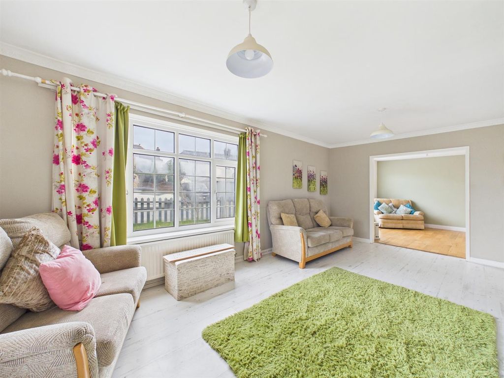 Property photo 2 of 21 Cam04118G0-Pr0026-Still005.Jpg