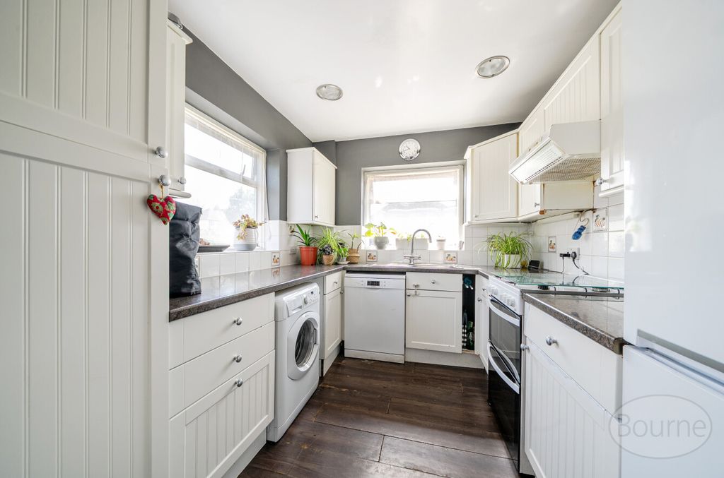 Property photo 3 of 10 28Cb6Dcd-63c5-405...