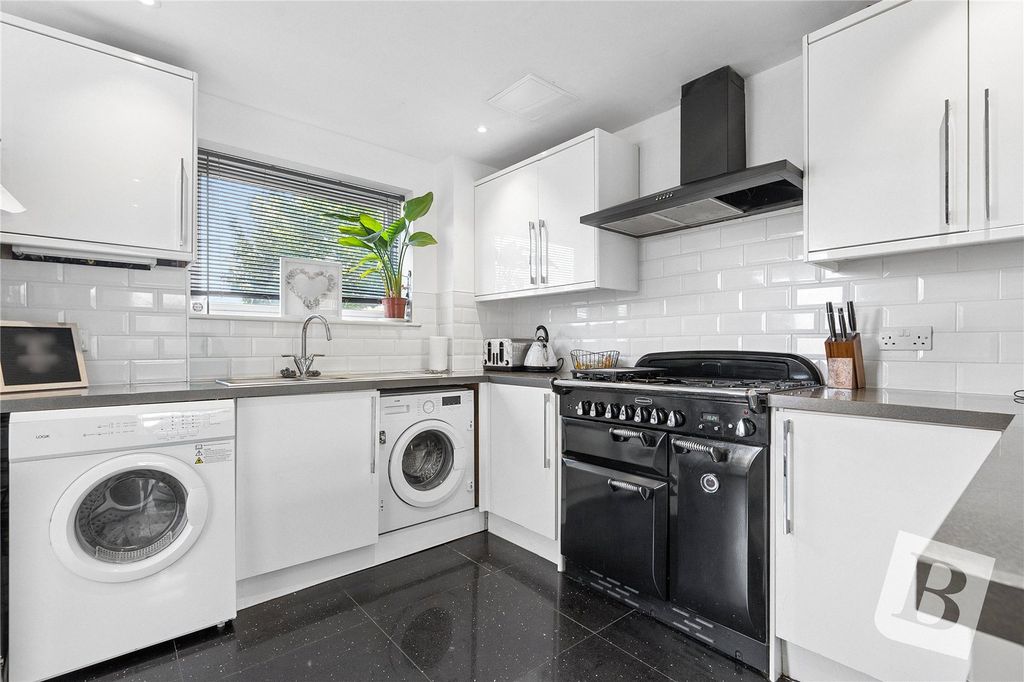 Property photo 2 of 16 Kitchen/Diner